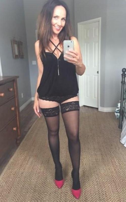 Call me, Mature Treat