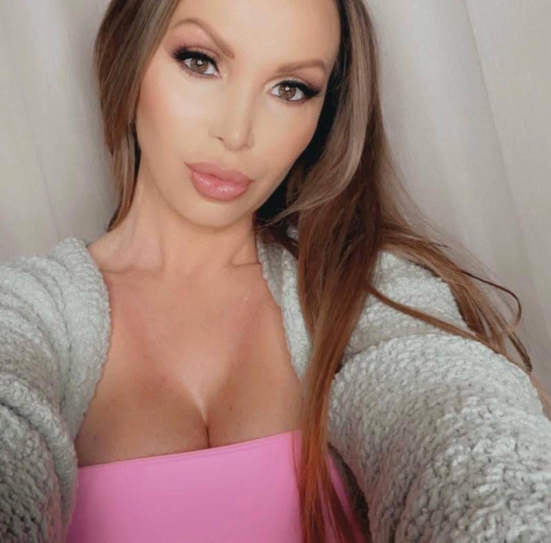 All holes available for Sex hookup