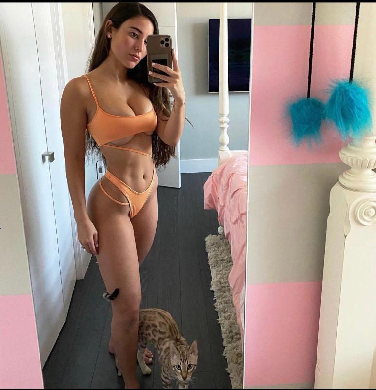 Am down to fuck both in call and out call service. Text me 910-594-4735