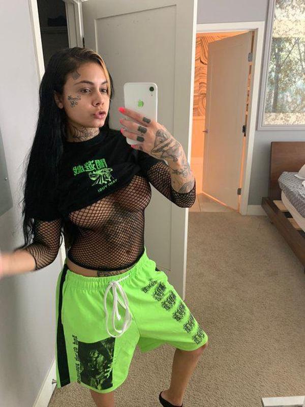 READY TO HAVE A GOOD 😋TIME WITH MY WET 💦TINY P***Y?? HIT ME UP, I’M AVAILABLE