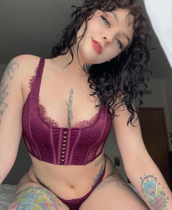 HOOK UP AVAILABLE FOR 24/7😍