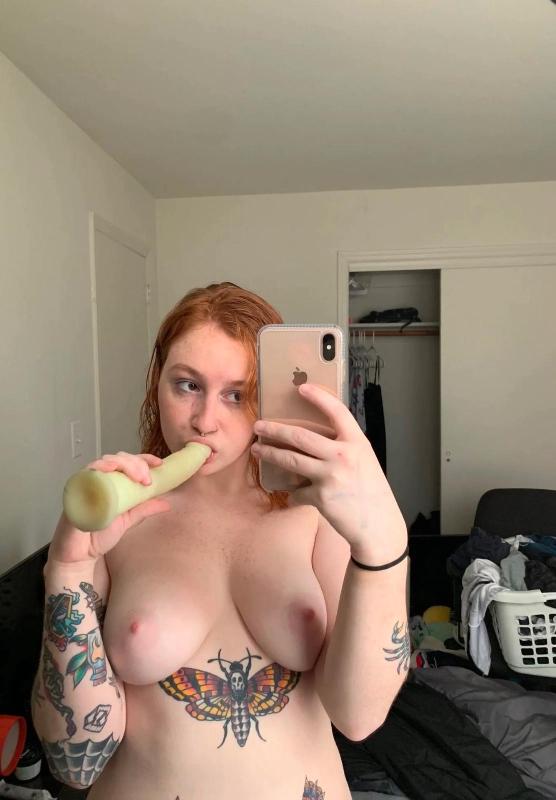 Available for naughty fun 🍑👅🍆
