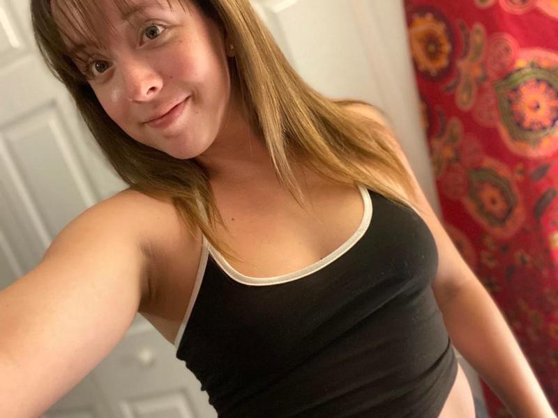 I’m available your place or mine 😋🥵 Dm let have a great fun