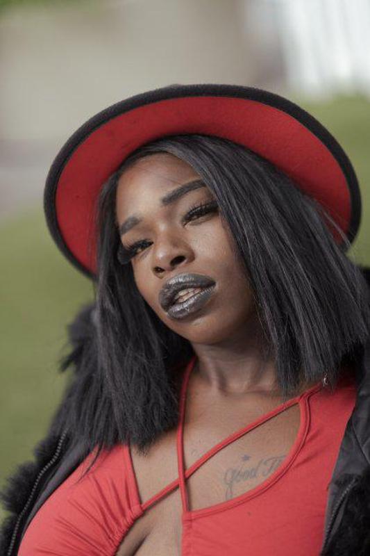 Black woman seeks nice guy. In or outcall