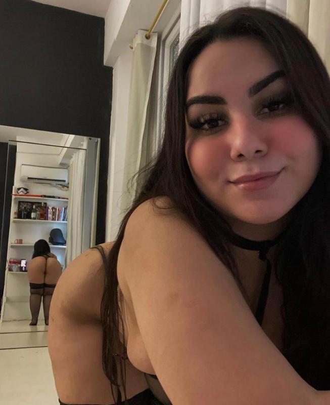 I'm available for hookups 🍆🍑🍆