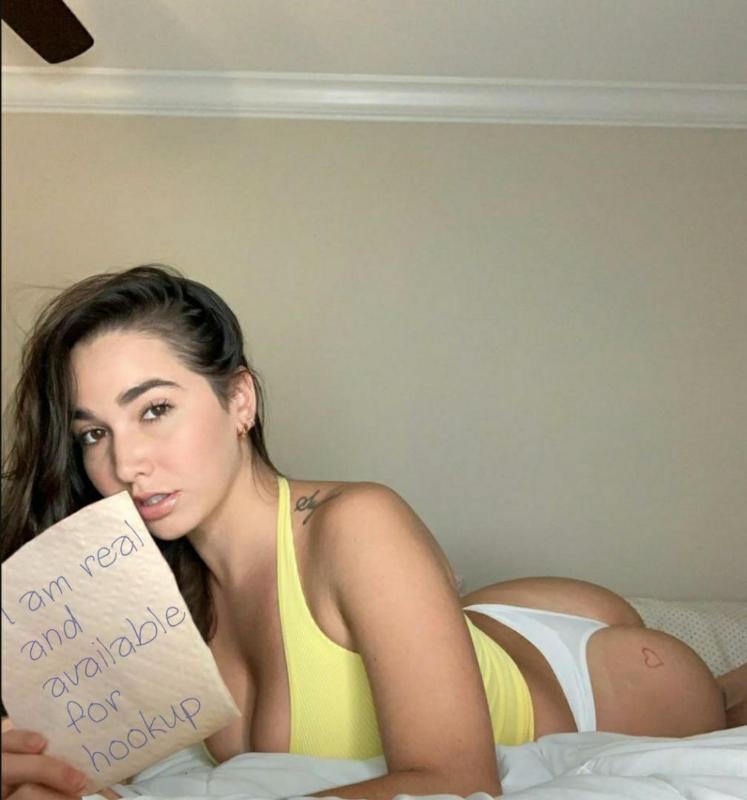 👅hi baby I’m sexy hot wild and naughty feel free to hmu.