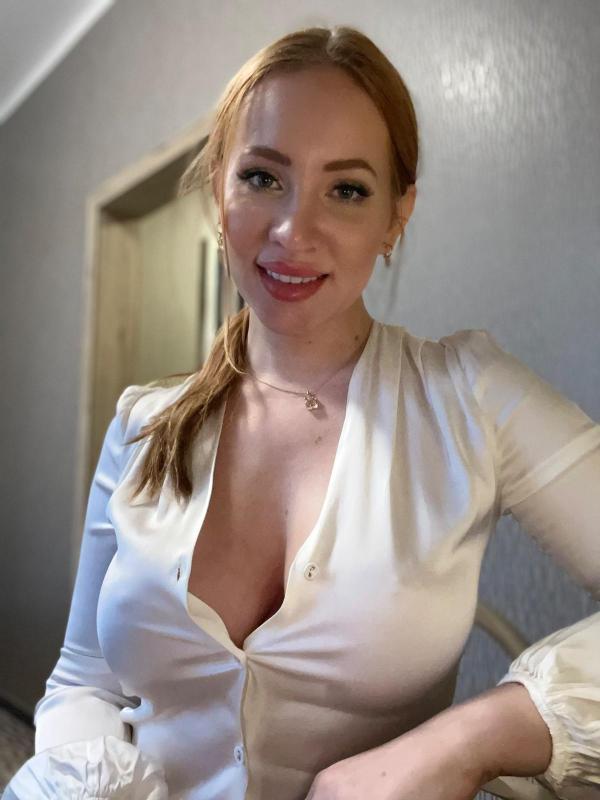 Naughty Available For Hookup