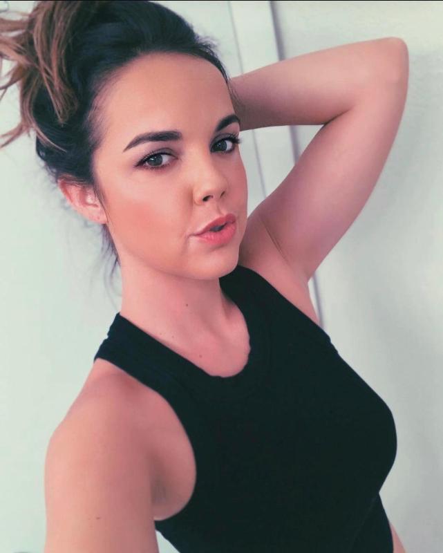 Cute escort here