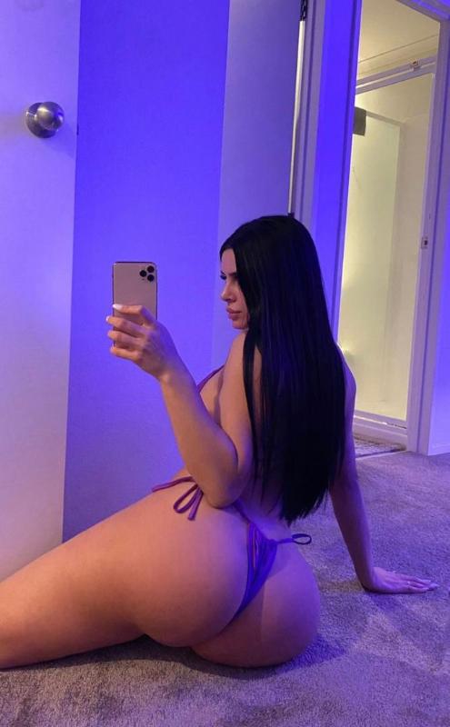 I’m available to fuck you good 🍆👅💦
