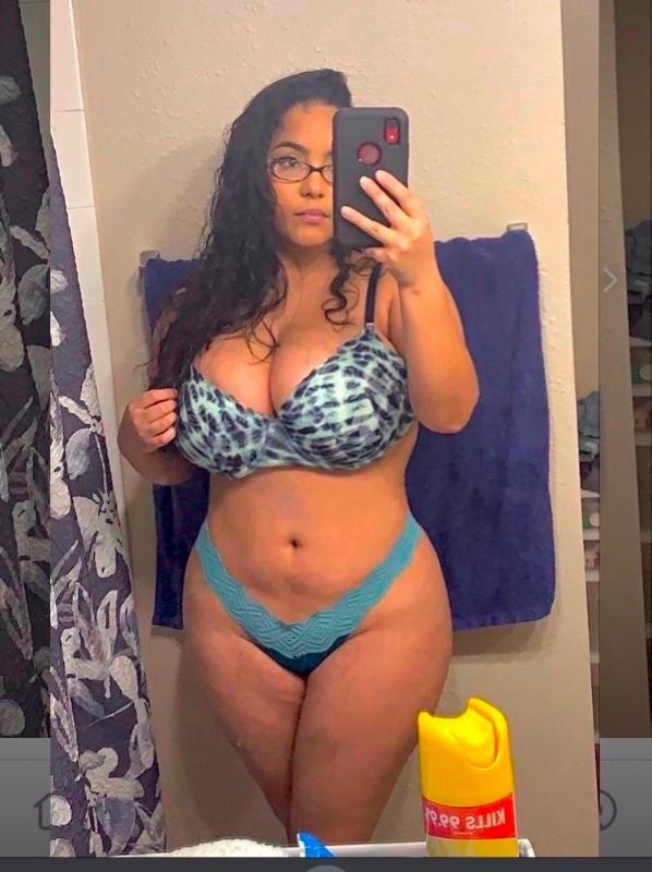 I’m down to Fuck text me (401) 498-8463