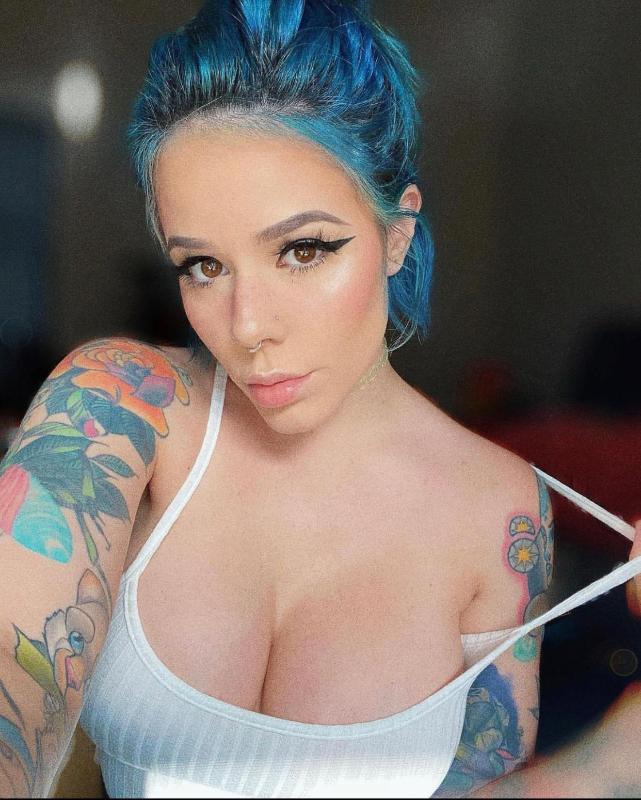 I want to have a good duck and suck dick like a bad bitch I am