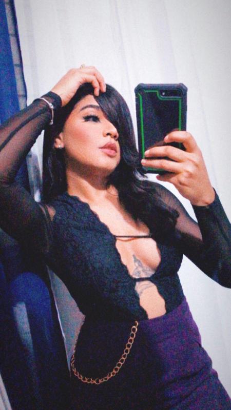 I'm a Horny Girl looking for a man because my tight p***y is so hungry for a dic