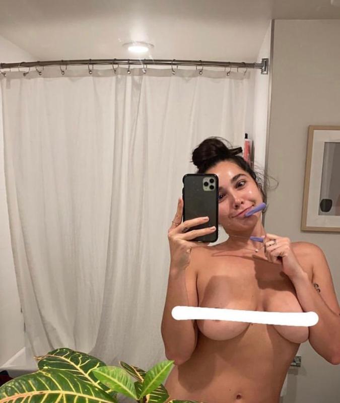 Naughty jasmine available for Hookup