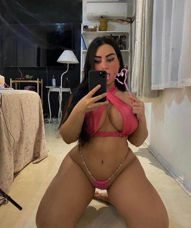I’m available always 🍆🍑💦