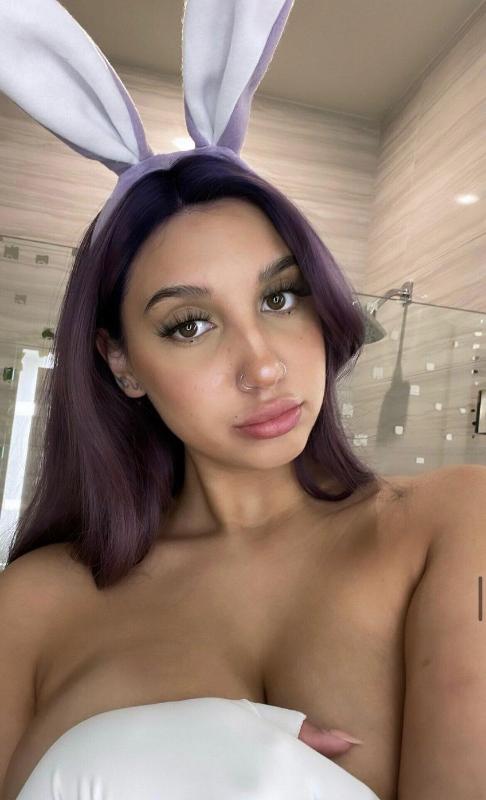 Escort Girl Available For Hookup