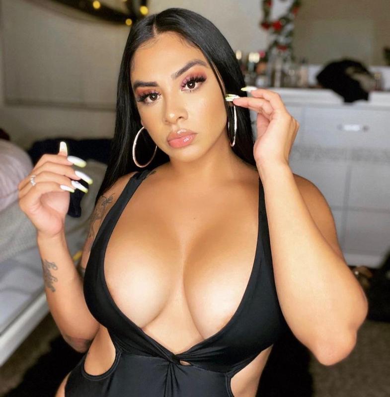 I’m available for both Incall and outcall 😘