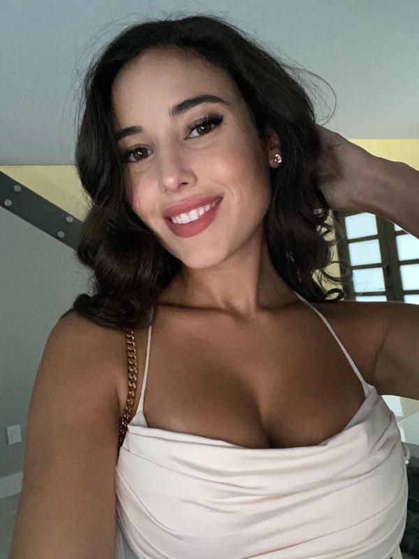Are you down to meet up?I’m available to meet up for a nice time😊