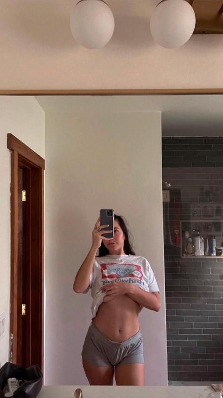Milky 🥛 hookups and my nudes 🥛🍆🍑💋❤️🛁💎🍇