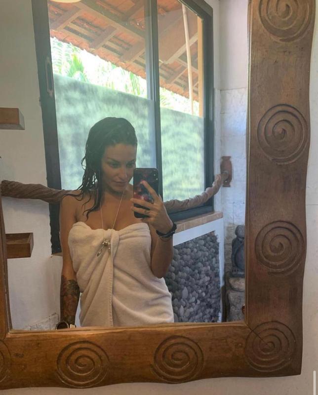 Down to play rough👅🍆💋