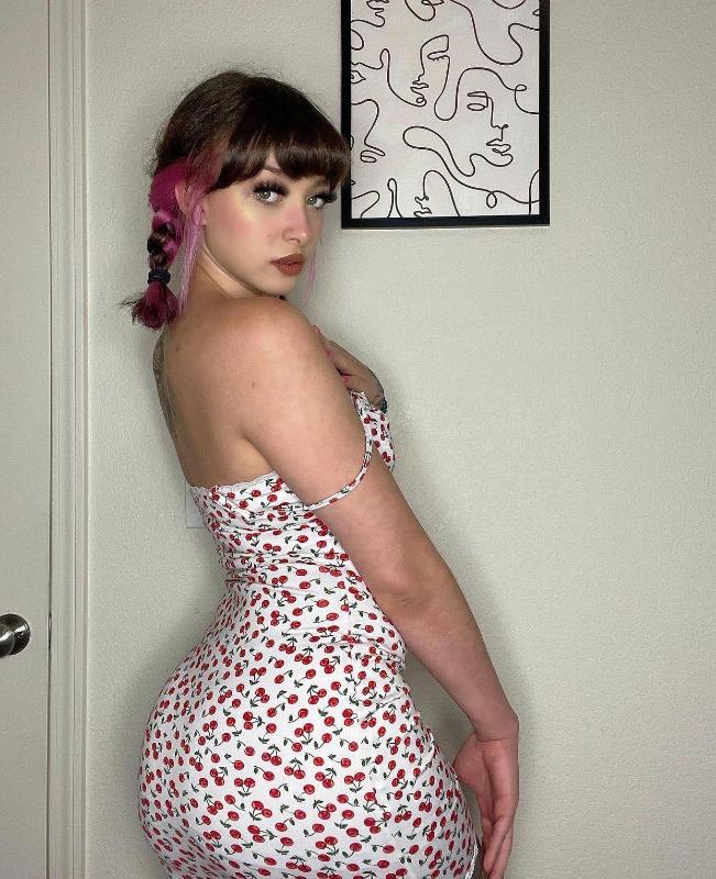 Escort ready for hook up
