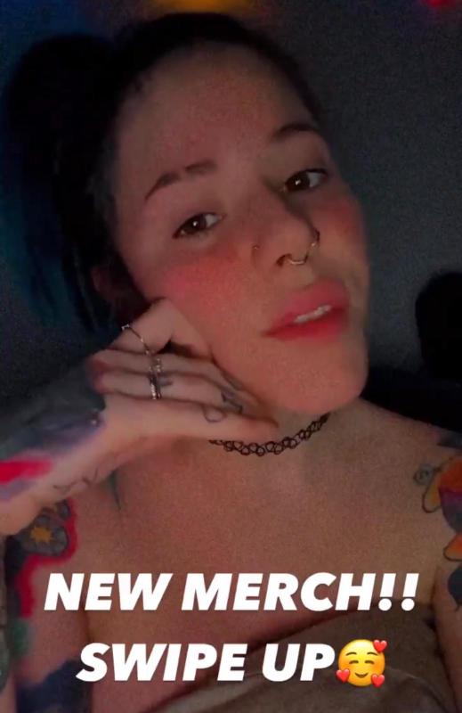 I’m hot and ready to be fucked😋🍆🍑