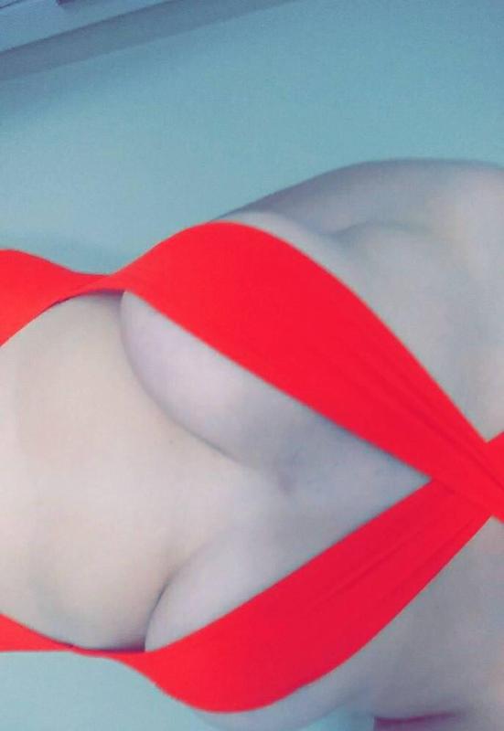 only a call away!!big bum and nice body!!! Incalls&outcalls
