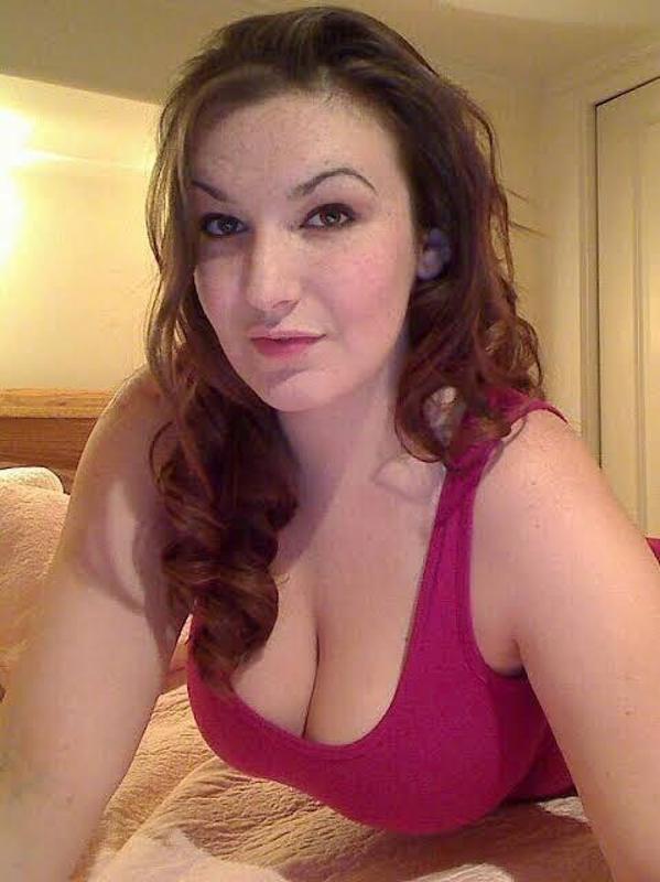 Sexy and horny girl 💧 available for sex hook up 💦 🍑🍆🍑 incall & outcall
