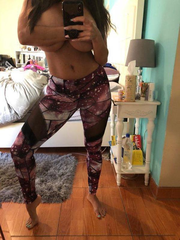 Are you down to have some sexy pinky juicy pussy