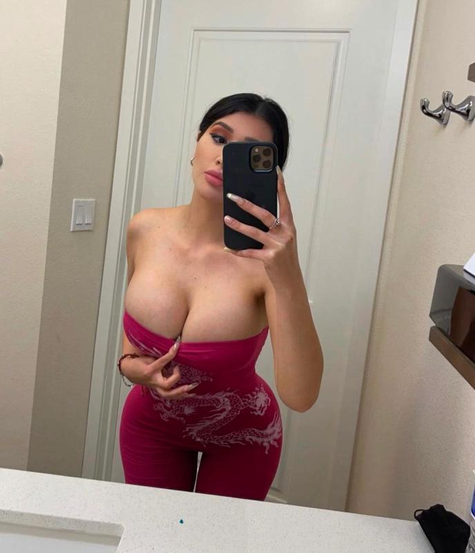 Hookup🍑who wants to get milked💦TEXT ME ON +17732367492 👻Snapchat:slickyvee