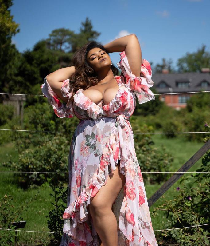 LAST DAY**Gorgeous Exotic BBW Model**5mins from SQUARE ONE