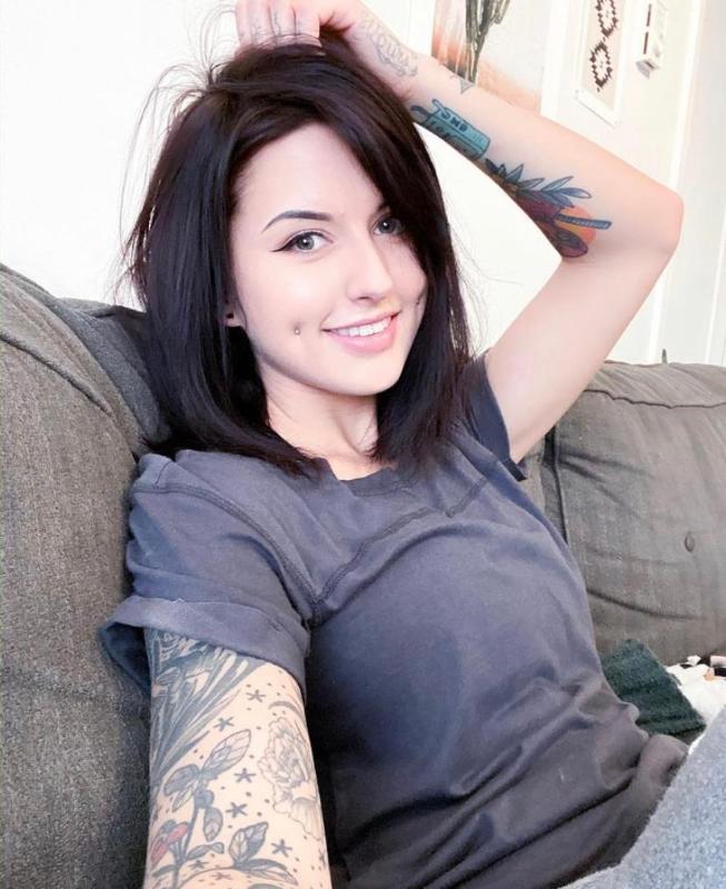 Escort available now