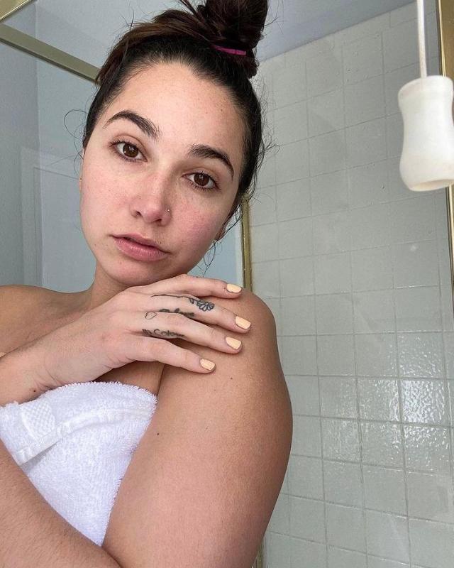 AM AVAILABLE FOR HOT SEX AND DISCREET FUN