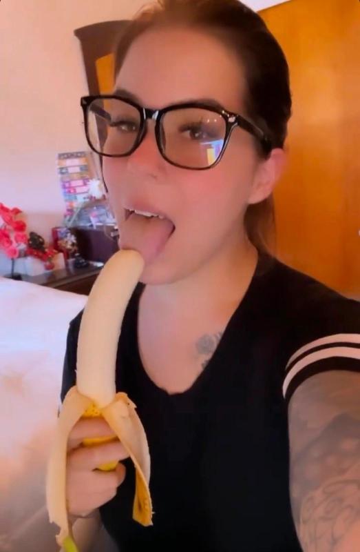 IM AVAILABLE FOR SEX HOOK UP 🇨🇦🇨🇦🍑🍑🍆💦💦