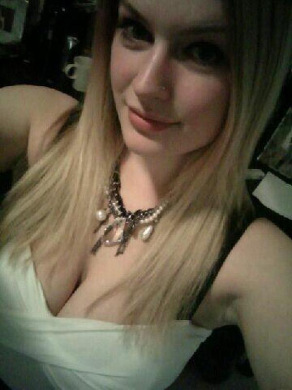 Matured Female Escort Available For Matured Hookups..
