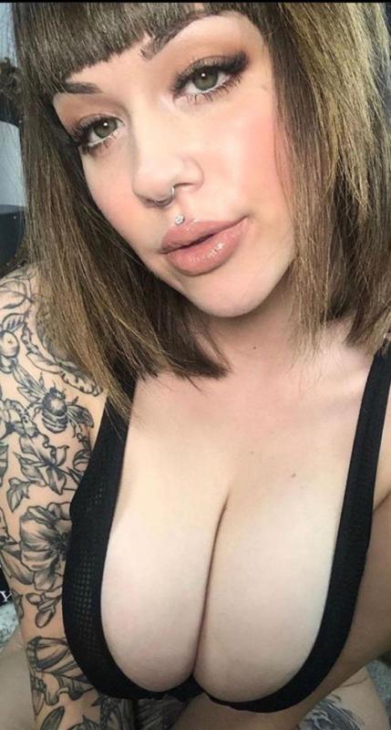 Let’s fuck 🍆🍆🍆
