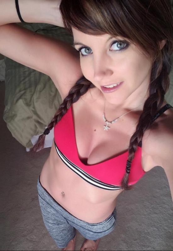 Hot naughty willow Jessica is available for hook up