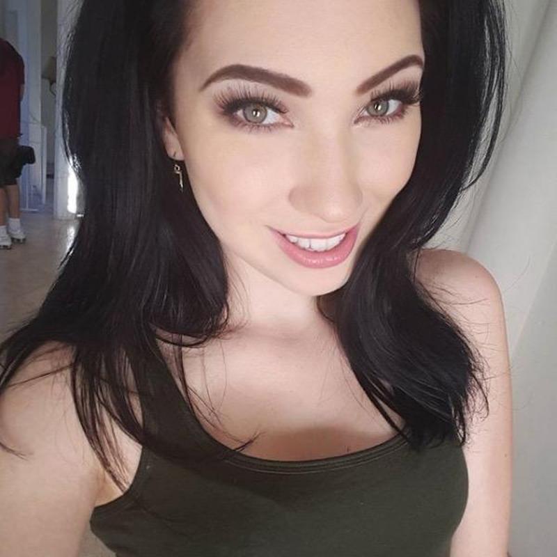 Sexy Chastaney Quigley💖💖💖