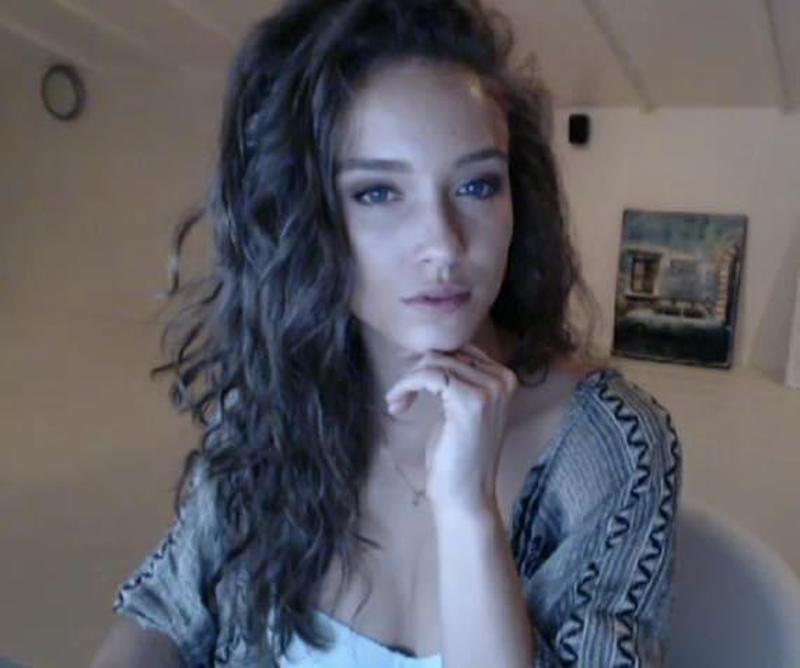 (2817469954)Im Malena, and hopefully you've chosen me for all the right reason