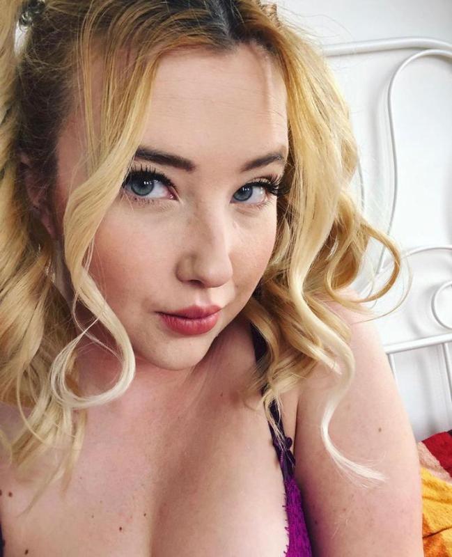 Ready to fulfil your wild 😜 fatancy 🍑🍑🍑