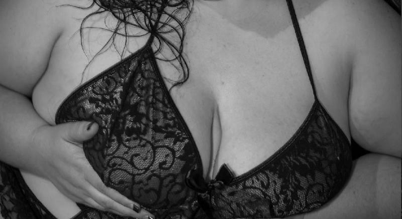 Cornwall - Isabbella - BBW - Curvy