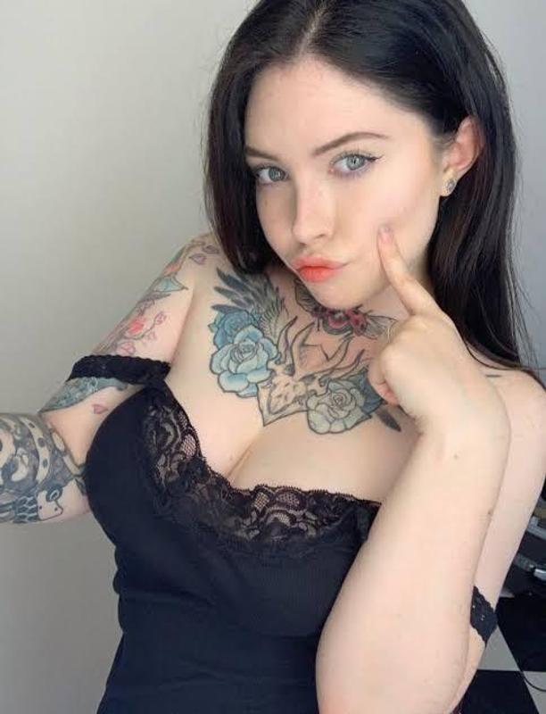 LOOKING🍭4🍬D🍦SWEETEST🍼MILKY💦JUICY🌧WET🍇**🍓SEND A DM