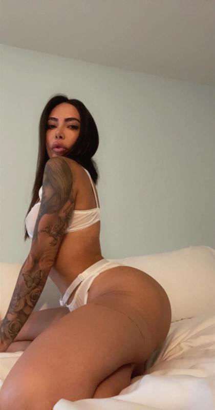 Available for fun👅🍭😋 🍆💦🍑🥰