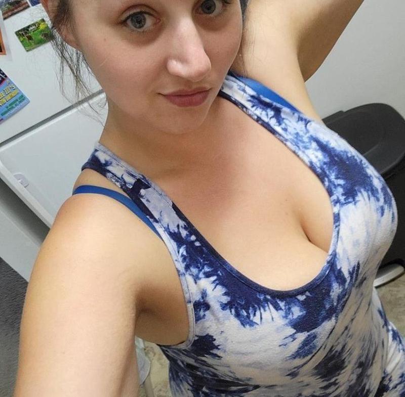 HMU if you’re down to fuck... Ask for my rates