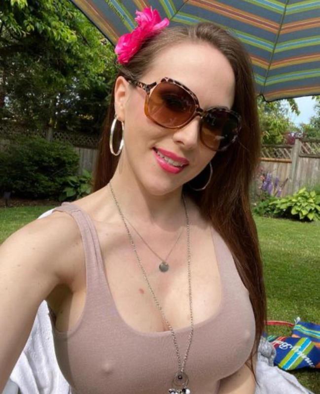 LOOKING🍭4🍬D🍦SWEETEST🍼MILKY💦JUICY🌧WET🍇**🍓SEND A DM