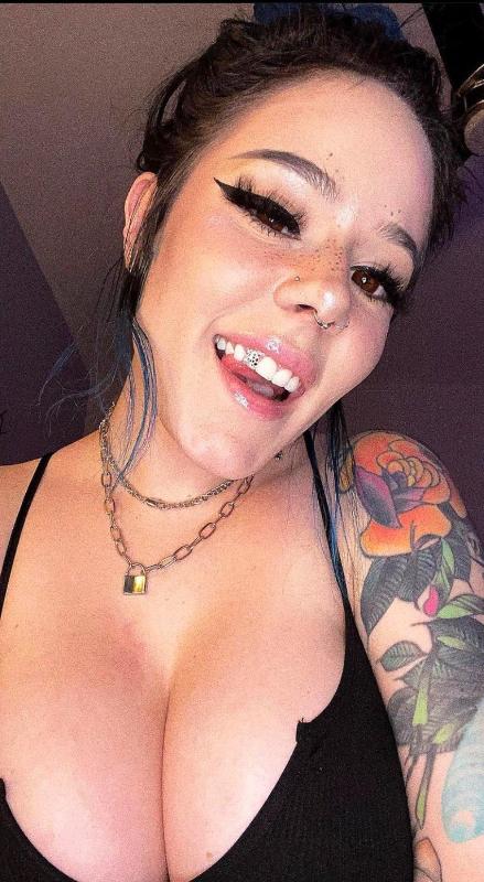 Horny mature girl Available for hookup 💦🍆👉🏻👌🏽