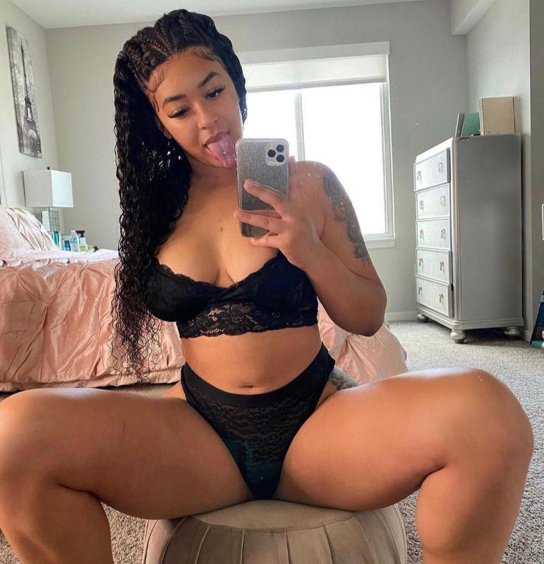 Hey let's get down and make an erotic night 🌺🍑🍆