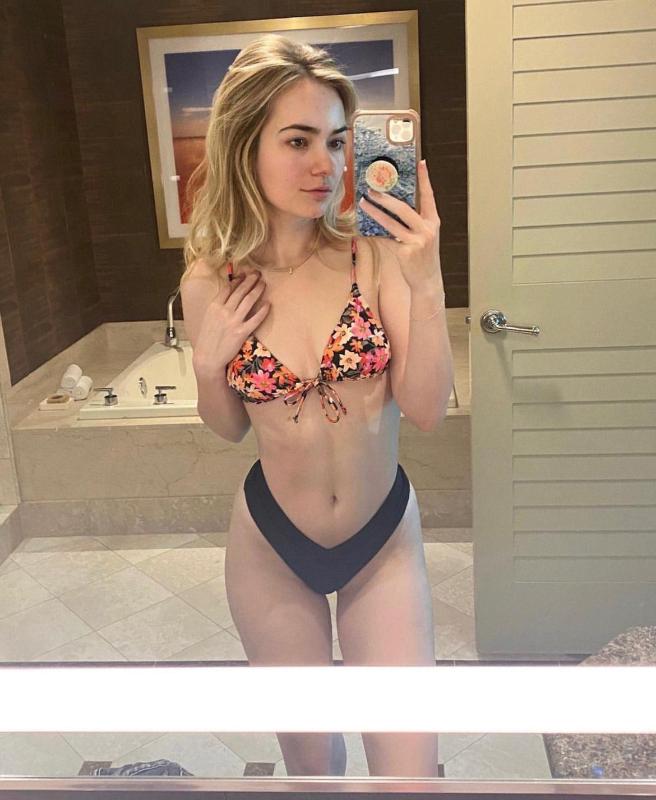 I’m available for body rubs and hookup both incall and outcall