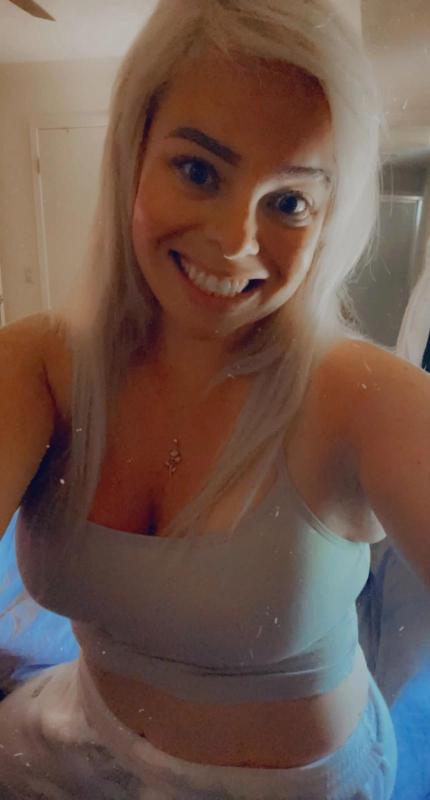 💦 Sexy babe 🥰💋 ❤ Juicy and yummy 🍑🍆💦 HMU SnapChat.. haleystar2021