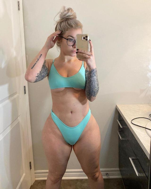 Am available for both Incall and outcall hookup HMU Snapchat emilyjonnes2021