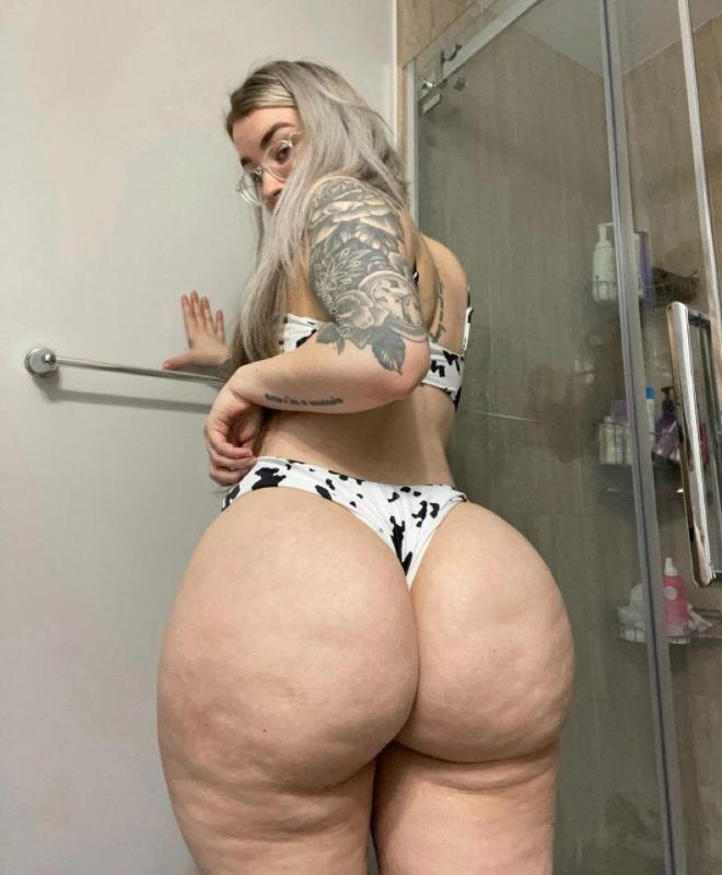 I’m daniela I’m available incall or outcall